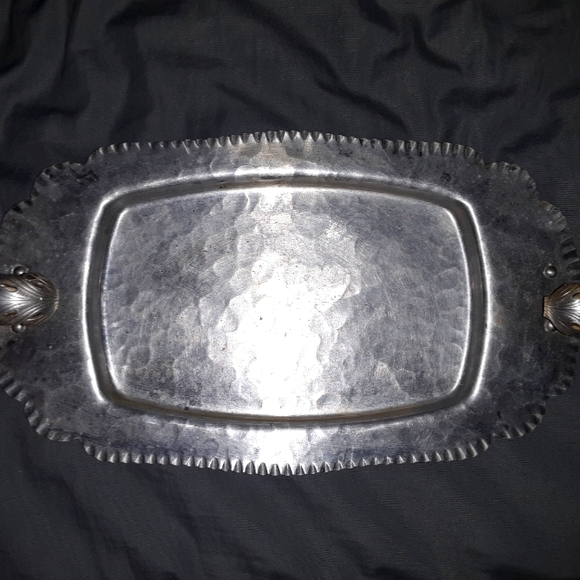 Continental Mark hand wrought silverlook aluminum serving tray - Picture 1 of 3